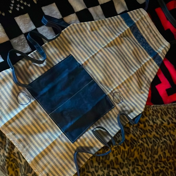 Elegant blue striped Handmade Apron - Picture 7 of 10